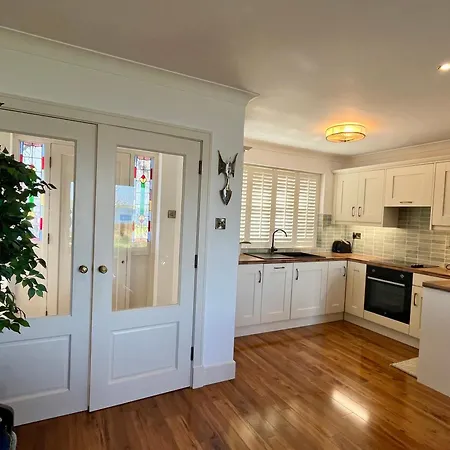 4 Harbour Town House