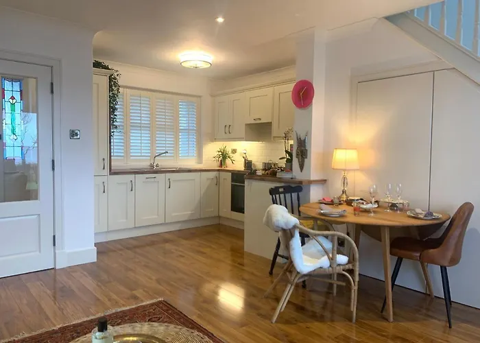 4 Harbour Town House * Westport