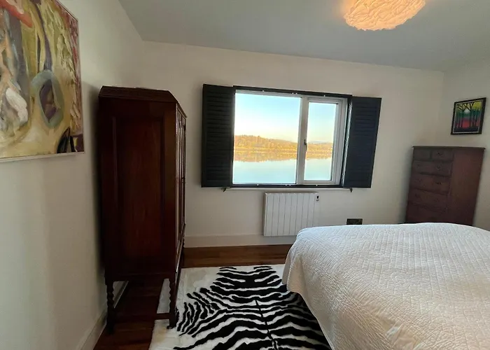 Дом отдыха 4 Harbour Town House