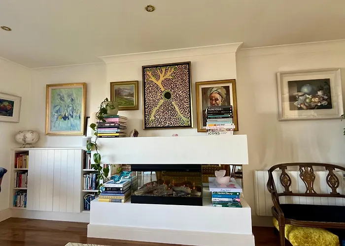 Дом отдыха 4 Harbour Town House *