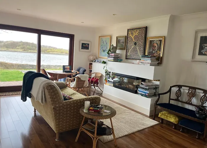 4 Harbour Town House Westport