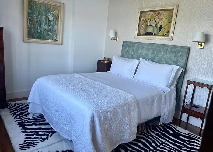 4 Harbour Town House *