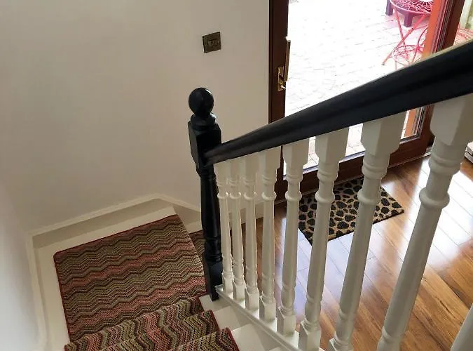 4 Harbour Town House